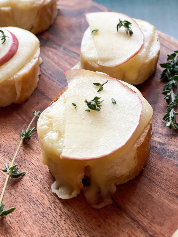 Gruyere Apple Thyme Crostini Recipe - Recipes | Rise Gardens