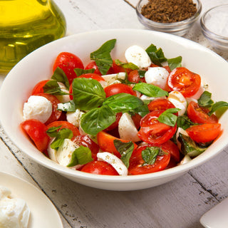Classic Caprese Salad: Fresh Mozzarella, Tomatoes & Basil